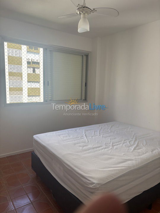 Apartamento para aluguel de temporada em Guarujá (Pitangueiras)