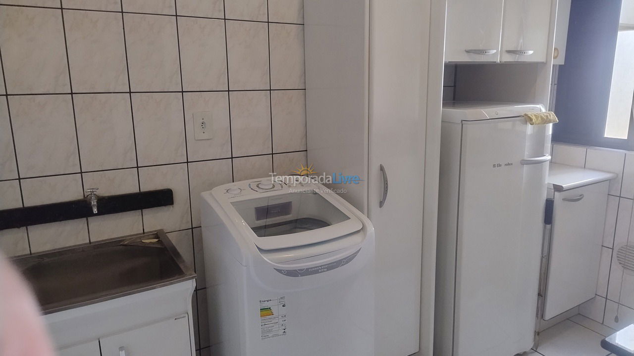 Apartamento para aluguel de temporada em Itapema (Meia Praia)