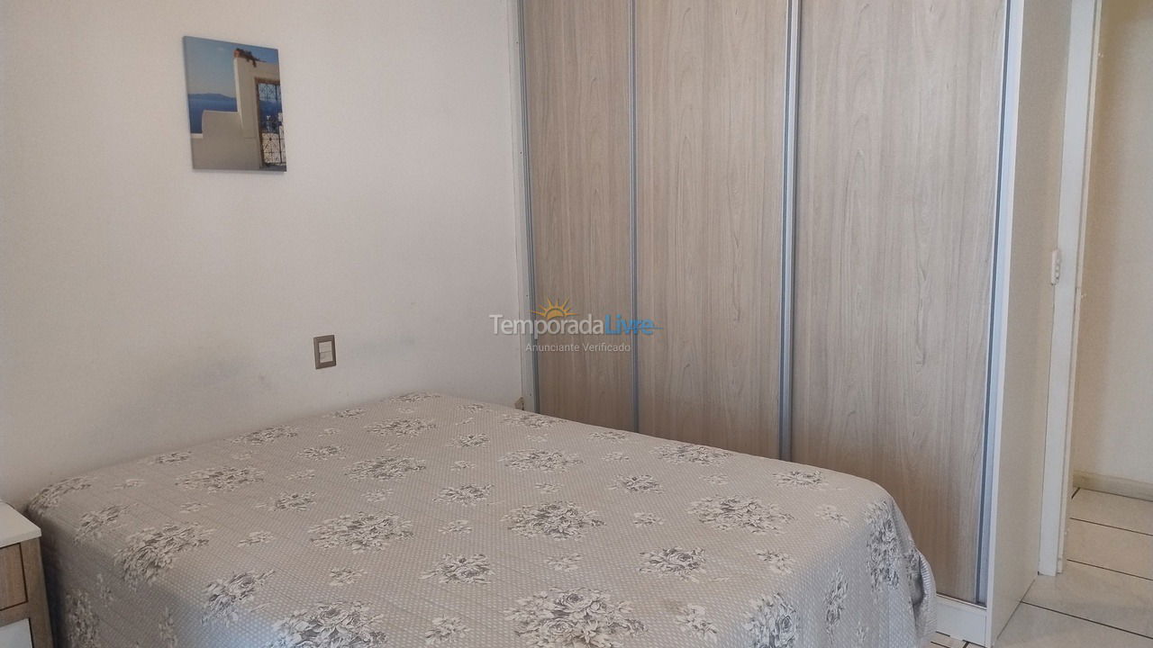 Apartamento para aluguel de temporada em Itapema (Meia Praia)