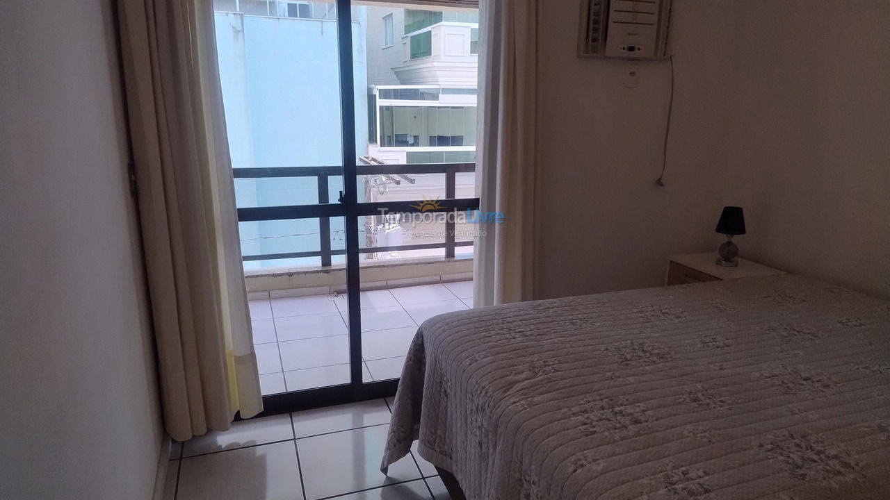 Apartamento para aluguel de temporada em Itapema (Meia Praia)
