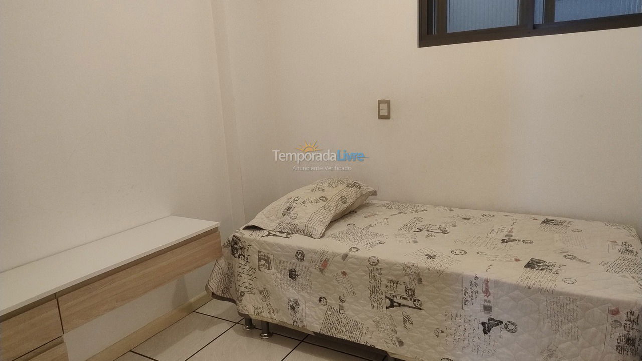 Apartamento para aluguel de temporada em Itapema (Meia Praia)