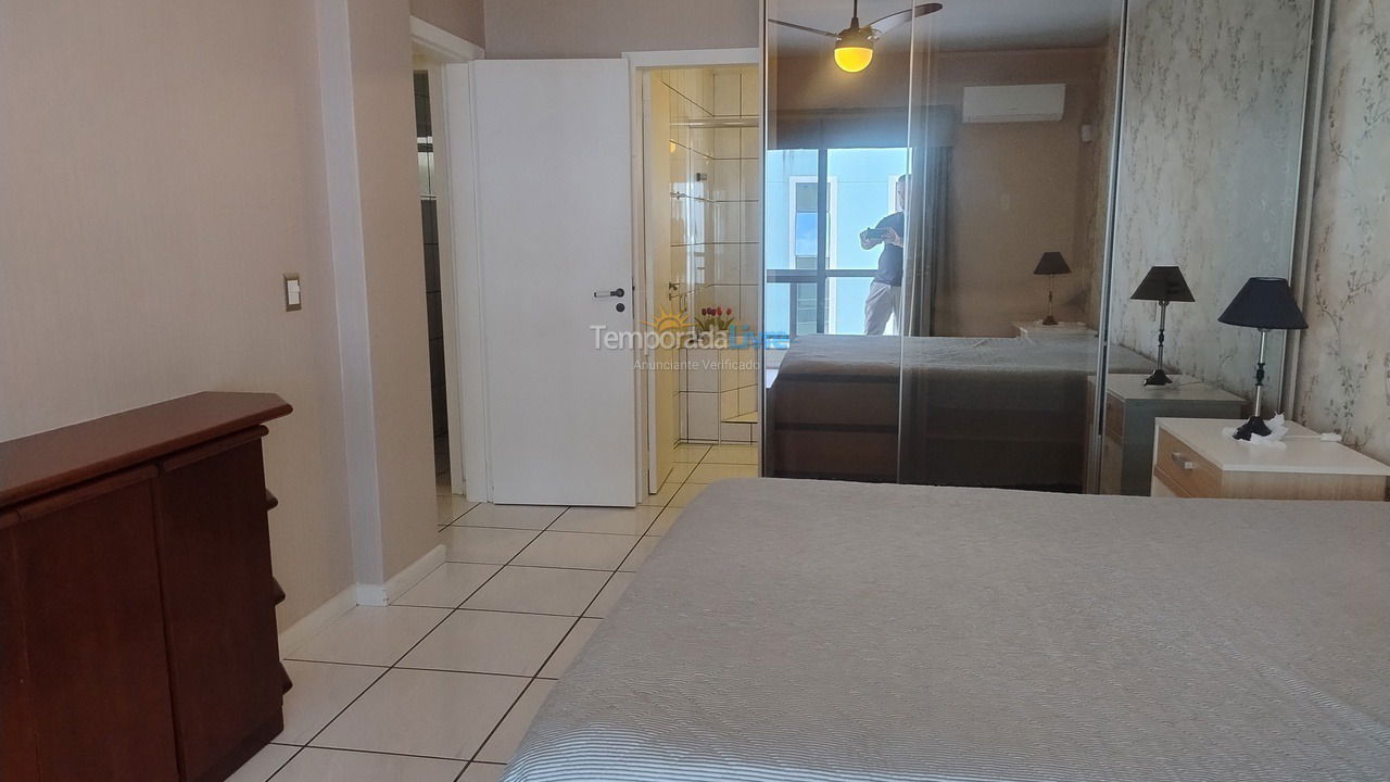 Apartamento para aluguel de temporada em Itapema (Meia Praia)