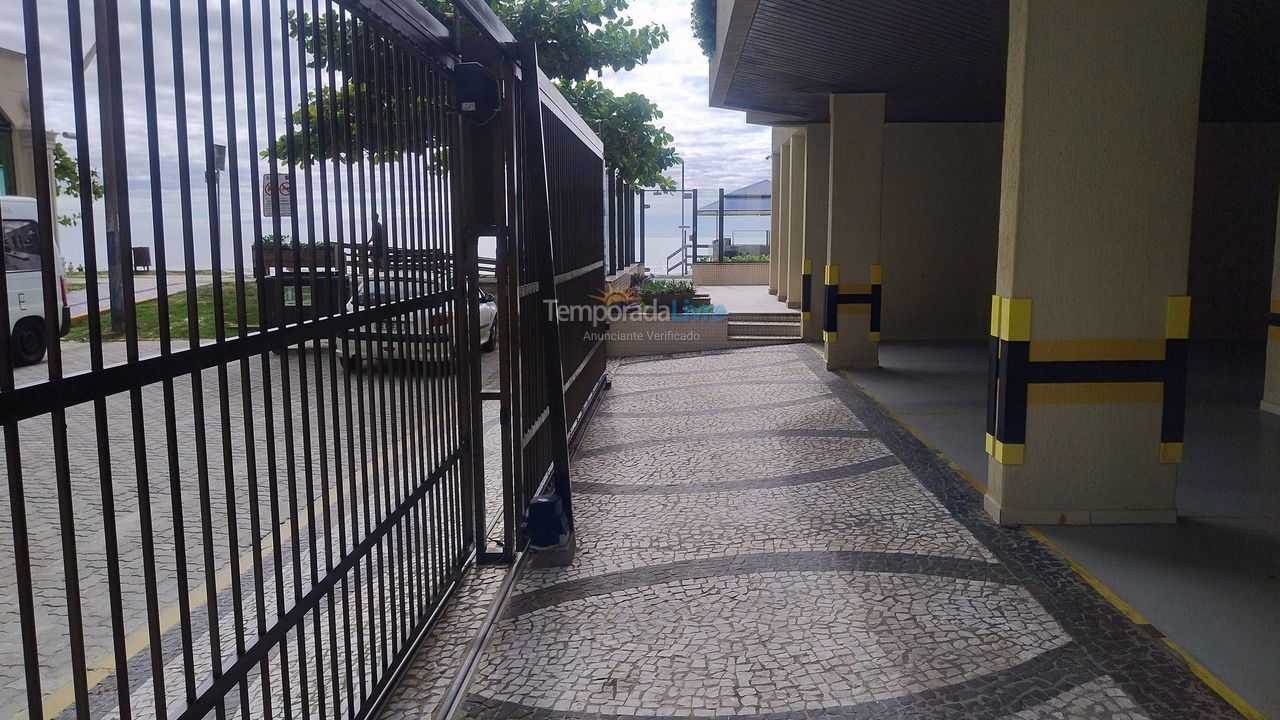 Apartamento para aluguel de temporada em Itapema (Meia Praia)