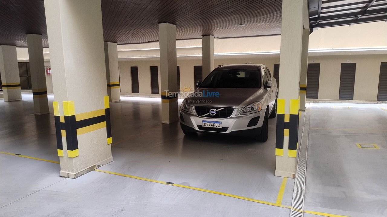 Apartamento para aluguel de temporada em Itapema (Meia Praia)