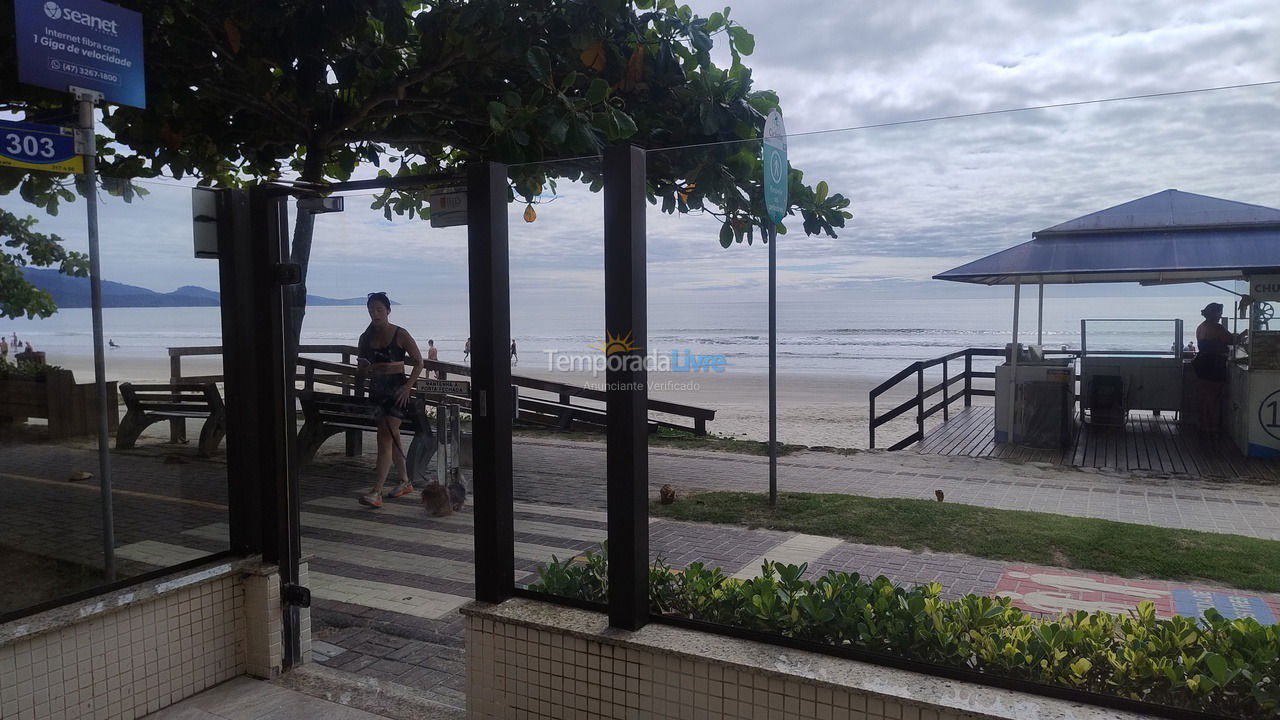 Apartamento para aluguel de temporada em Itapema (Meia Praia)
