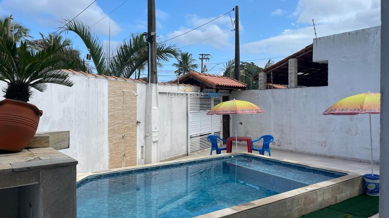 House for vacation rental in Itanhaém (Balneario Jequetiba)