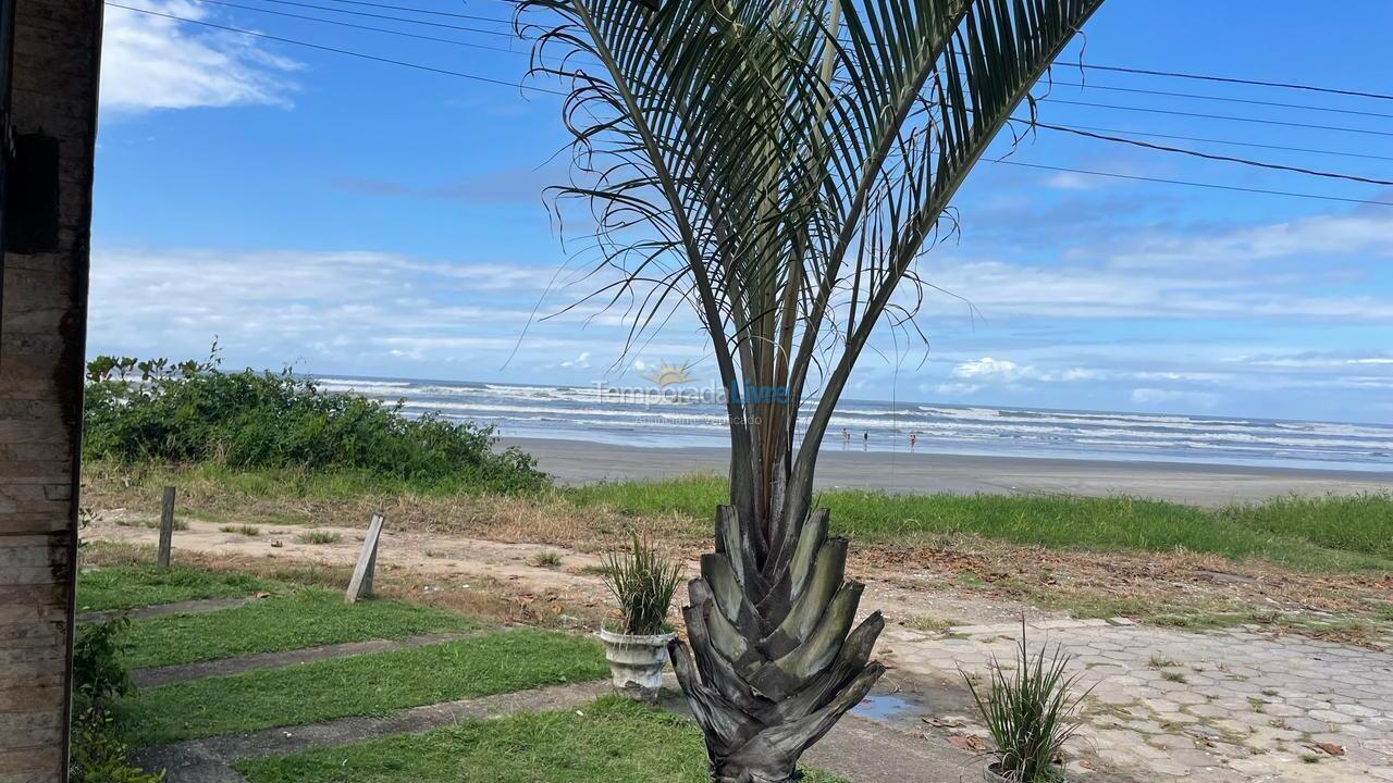 House for vacation rental in Itanhaém (Balneario Jequetiba)