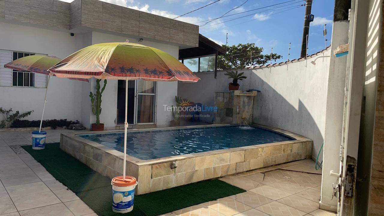 House for vacation rental in Itanhaém (Balneario Jequetiba)