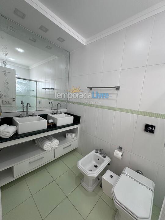 Casa para aluguel de temporada em Guarujá (Enseada)