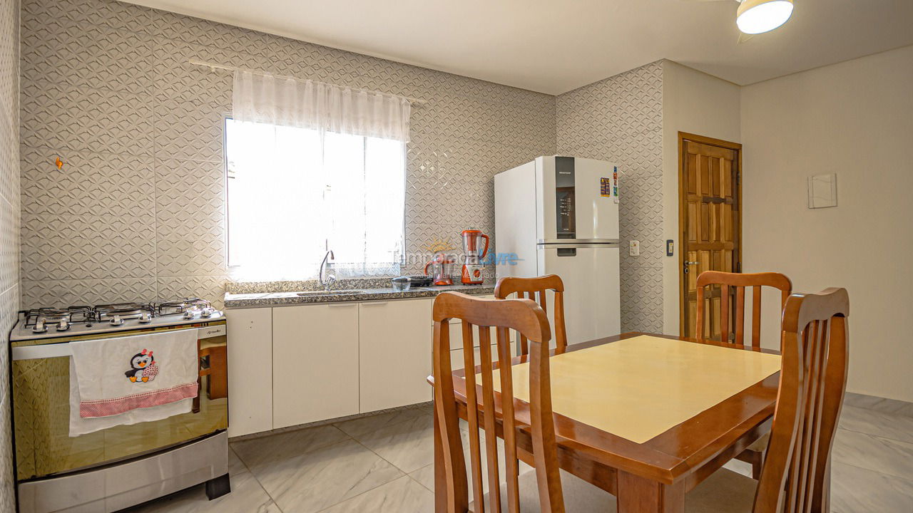 Casa para aluguel de temporada em Guarujá (Pereque)