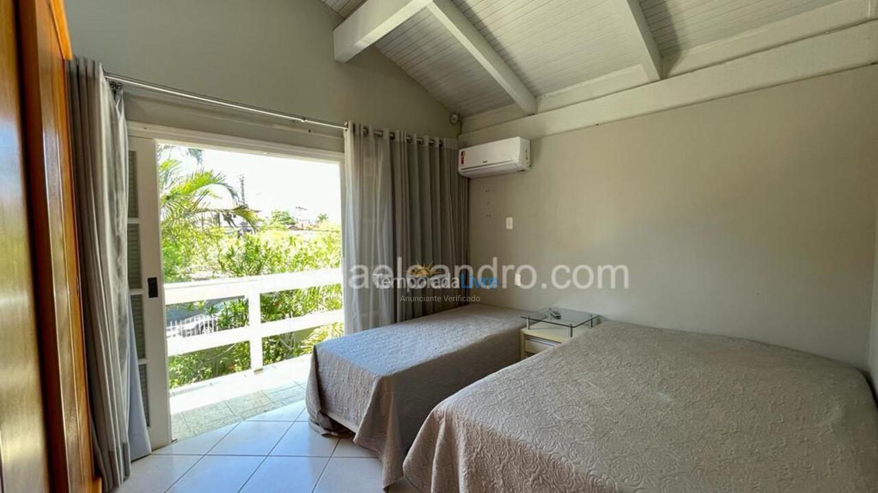 House for vacation rental in Florianopolis (Jurerê Internacional)