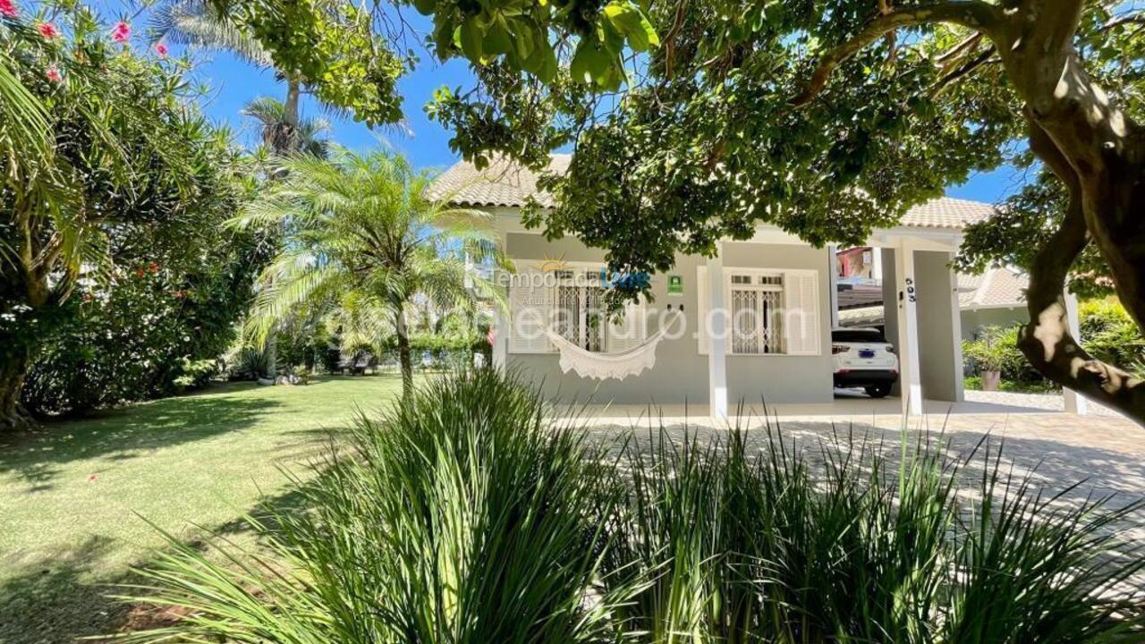 House for vacation rental in Florianopolis (Jurerê Internacional)
