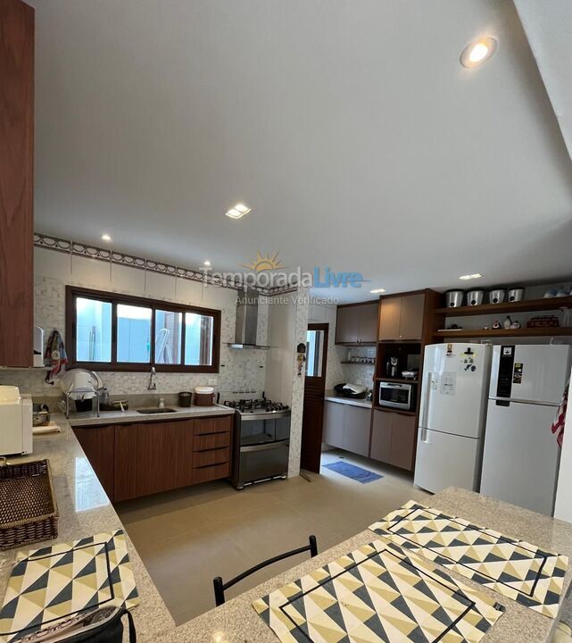 House for vacation rental in São Sebastião (Praia da Baleia)