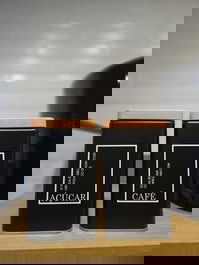 Açúcar e café abastecidos 