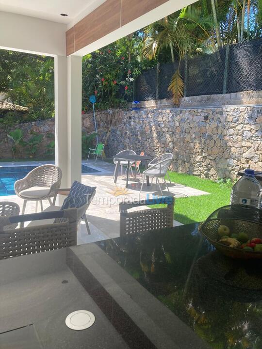 Casa para aluguel de temporada em Ilhabela (Feiticeira)