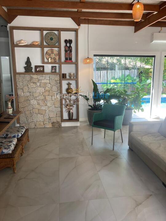 Casa para aluguel de temporada em Ilhabela (Feiticeira)