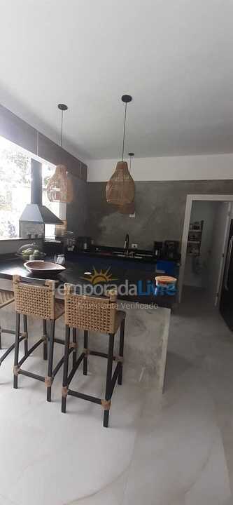 Casa para aluguel de temporada em Ilhabela (Feiticeira)