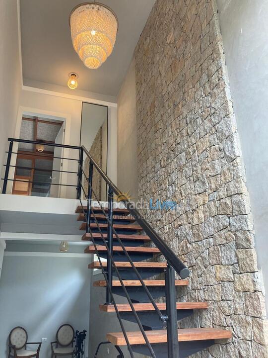 Casa para aluguel de temporada em Ilhabela (Feiticeira)