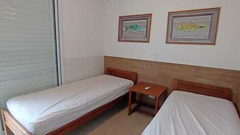 Juquehy, en condominio, 4 suites, piscina privada, barbacoa.