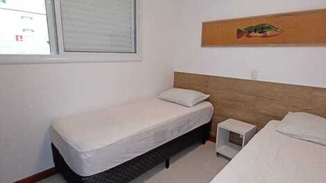 Juquehy, en condominio, 4 suites, piscina privada, barbacoa.