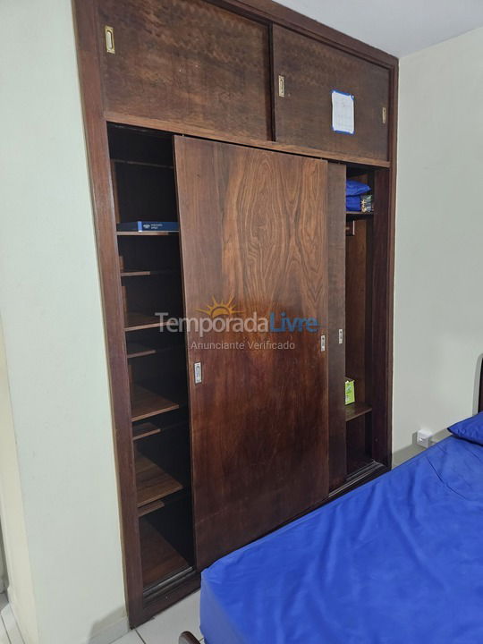 Apartamento para aluguel de temporada em Guarujá (Pitangueiras)