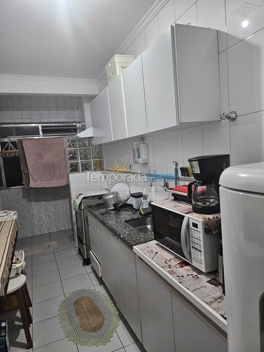 Apartamento para aluguel de temporada em Guarujá (Pitangueiras)