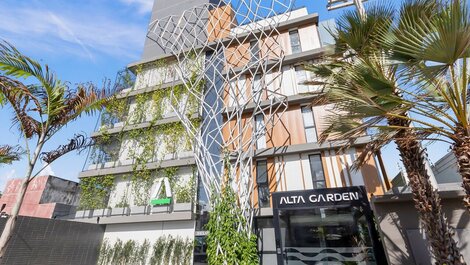 Alta Garden - Balcón y vista a la ciudad por Carpediem