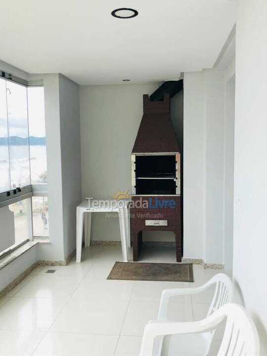 Apartment for vacation rental in Itapema (Meia Praia Frente Mar)