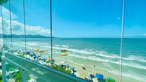 Sea Front Apartment, Meia Praia, 03 bedrooms