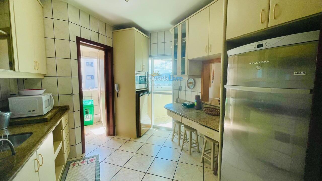 Apartment for vacation rental in Itapema (Meia Praia Frente Mar)