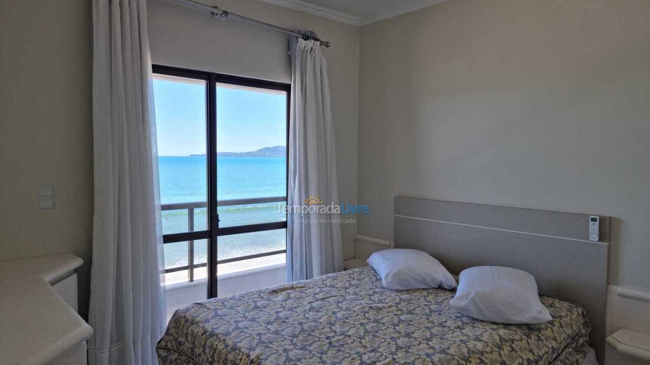 Apartamento para alquiler de vacaciones em Itapema (Meia Praia Frente Mar)