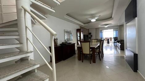 Penthouse facing the sea, Meia Praia, 5 bedrooms