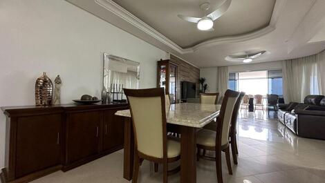 Penthouse facing the sea, Meia Praia, 5 bedrooms