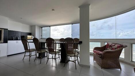 Penthouse facing the sea, Meia Praia, 5 bedrooms