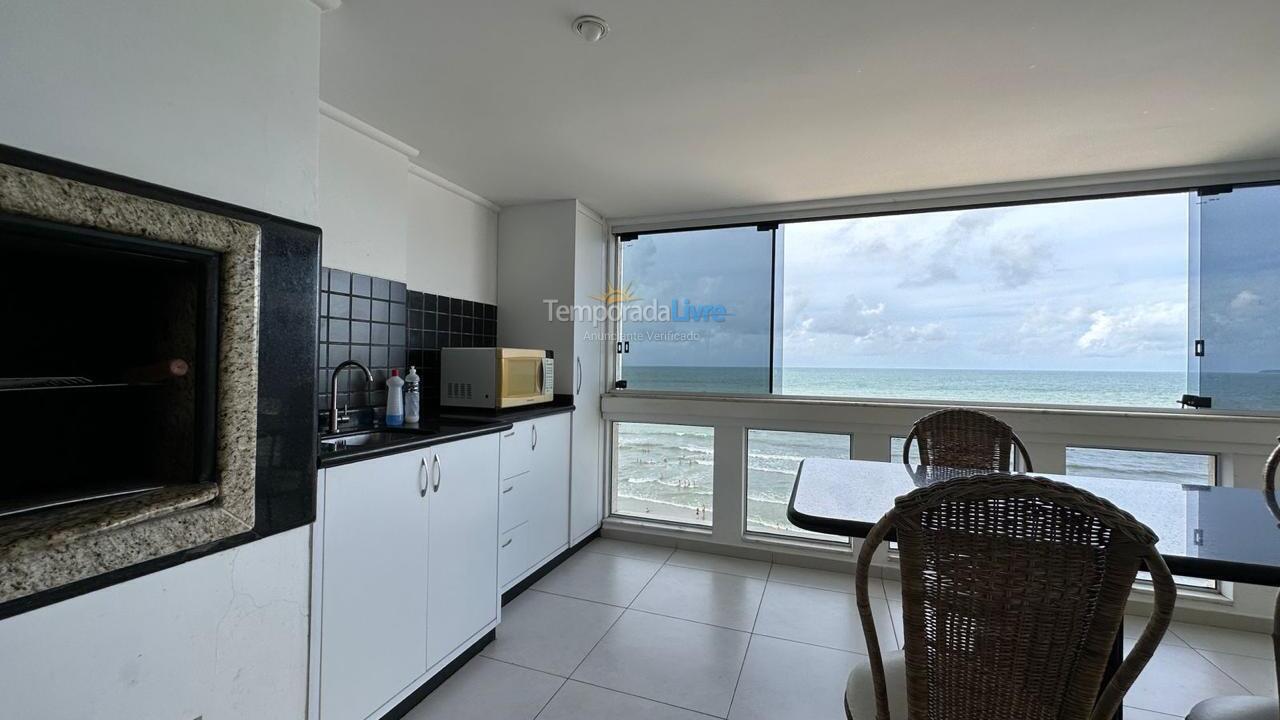 Apartment for vacation rental in Itapema (Meia Praia Frente Mar)