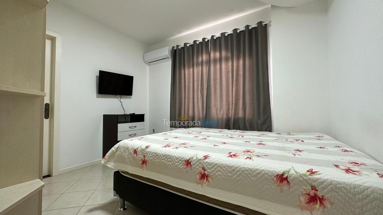 Apartment for vacation rental in Itapema (Meia Praia Frente Mar)