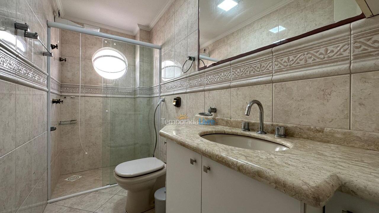 Apartment for vacation rental in Itapema (Meia Praia Frente Mar)