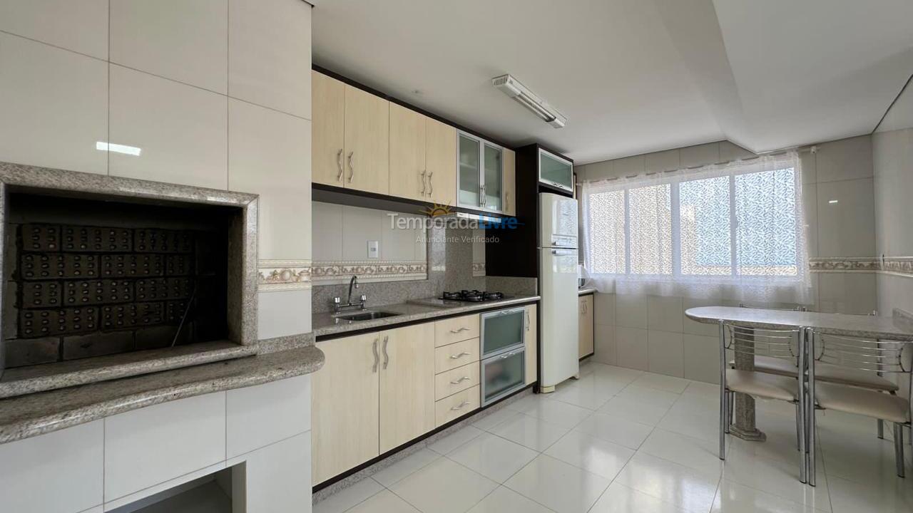 Apartment for vacation rental in Itapema (Meia Praia Frente Mar)