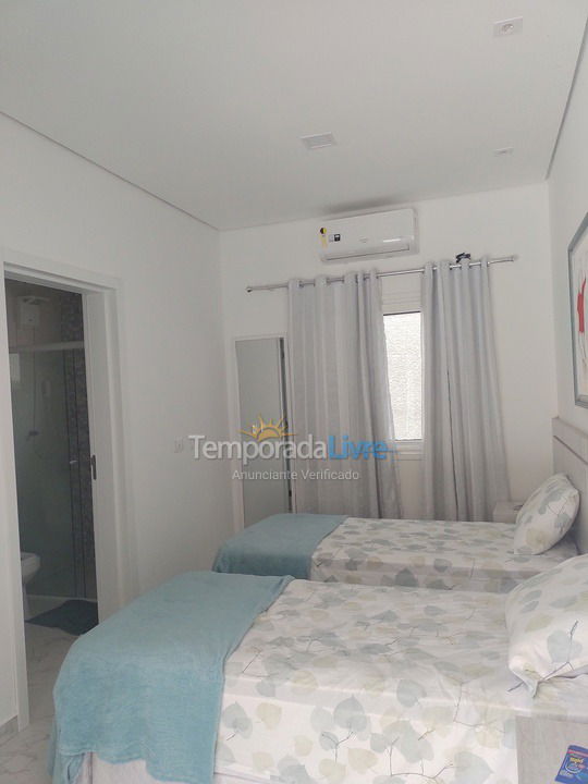 Casa para aluguel de temporada em Matinhos (Caiobá)