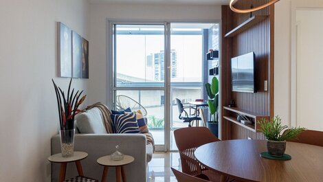 Modern apartment steps from the beach and shopping mall