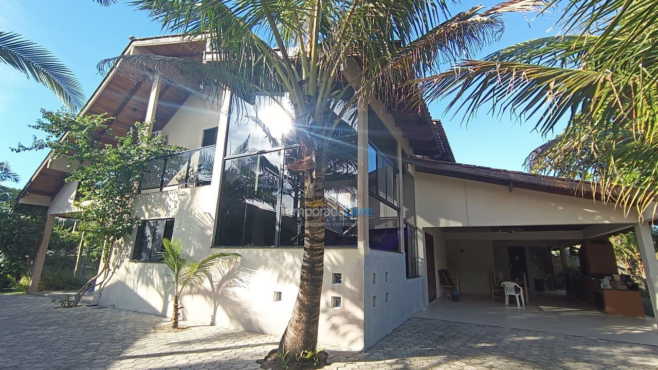 Casa para aluguel de temporada em Itapoá (Itapema do Norte)