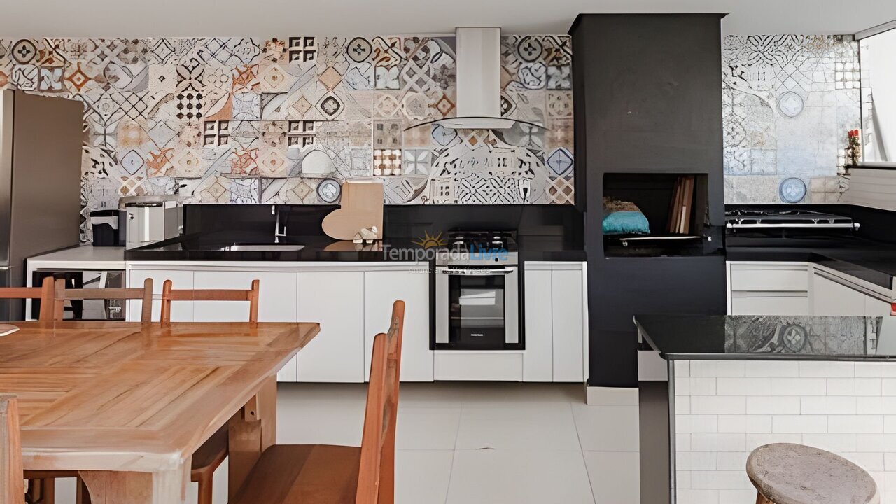 Casa para aluguel de temporada em Vila Velha (Ponta da Fruta)