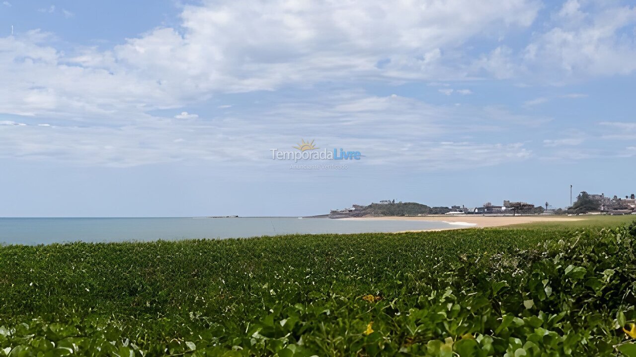 Casa para aluguel de temporada em Vila Velha (Ponta da Fruta)