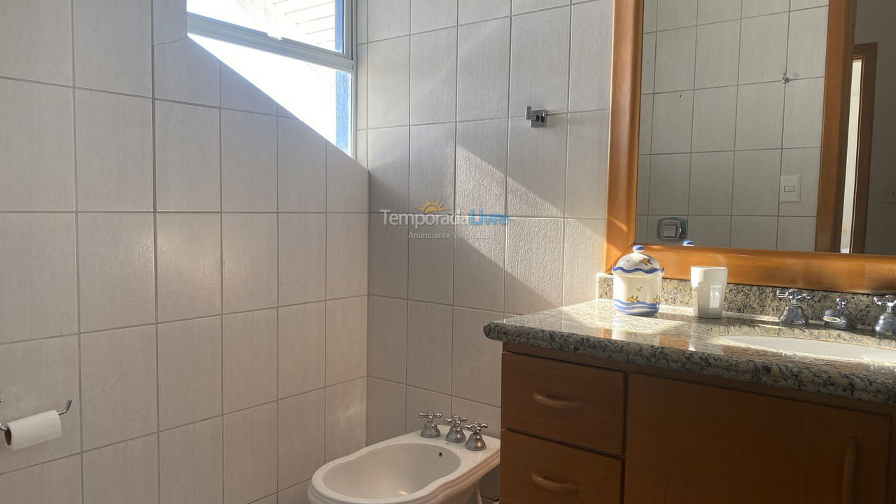 Casa para aluguel de temporada em Bombinhas (Canto Grande)