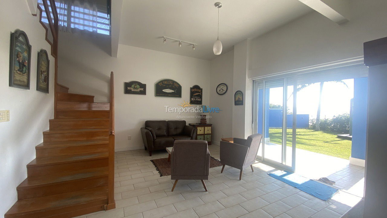Casa para aluguel de temporada em Bombinhas (Canto Grande)