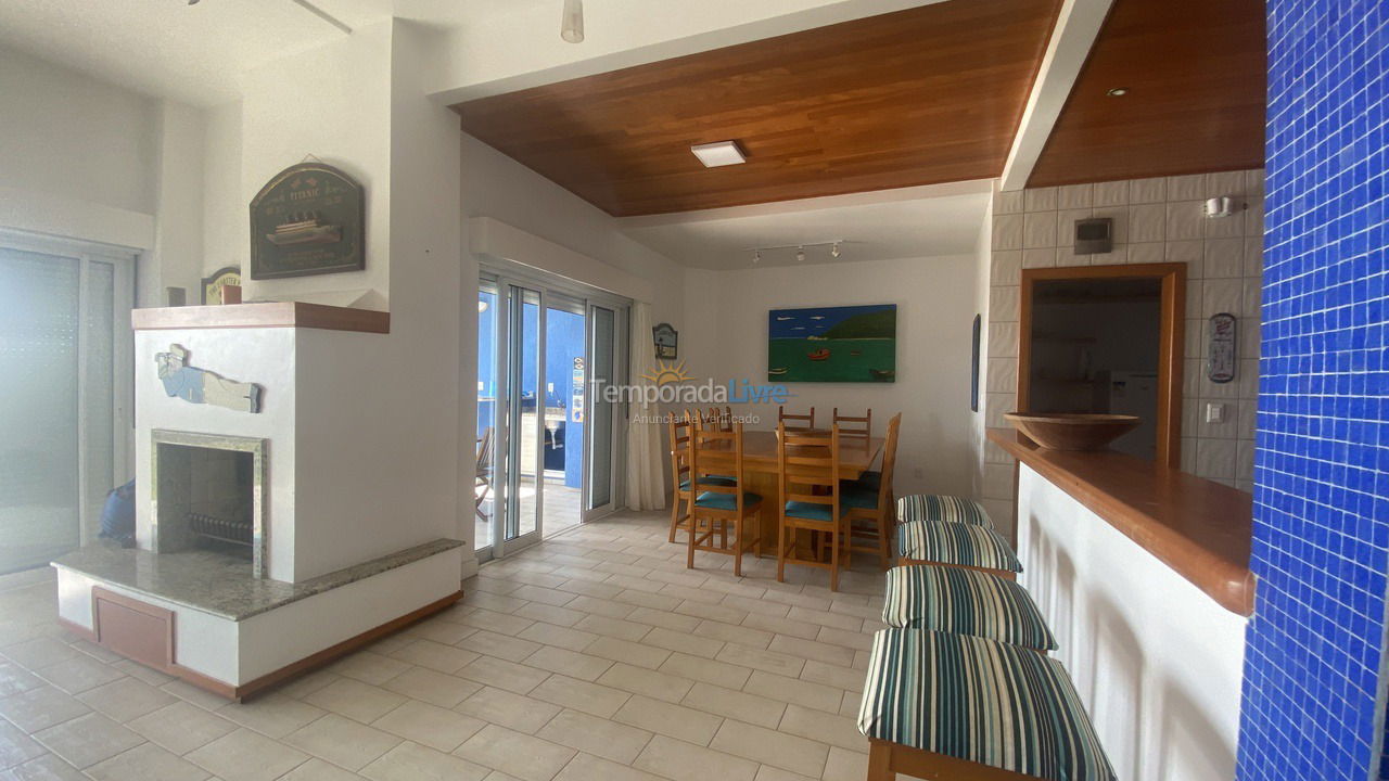 Casa para aluguel de temporada em Bombinhas (Canto Grande)