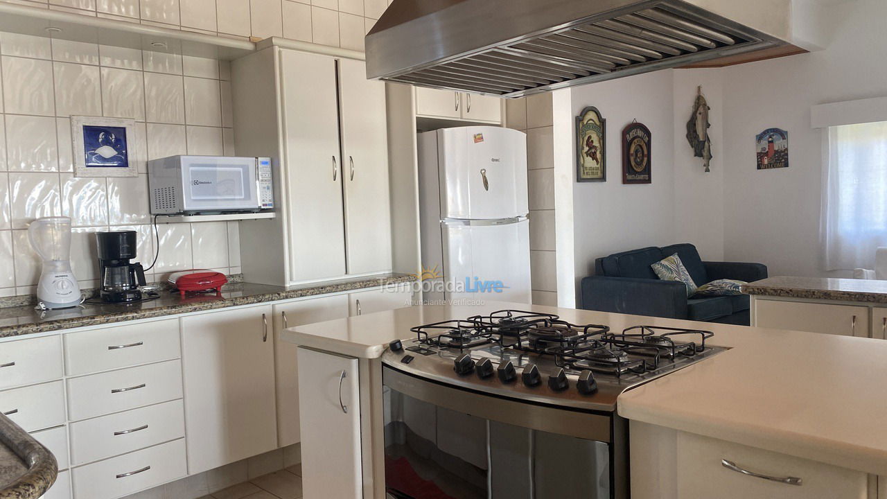 Casa para aluguel de temporada em Bombinhas (Canto Grande)