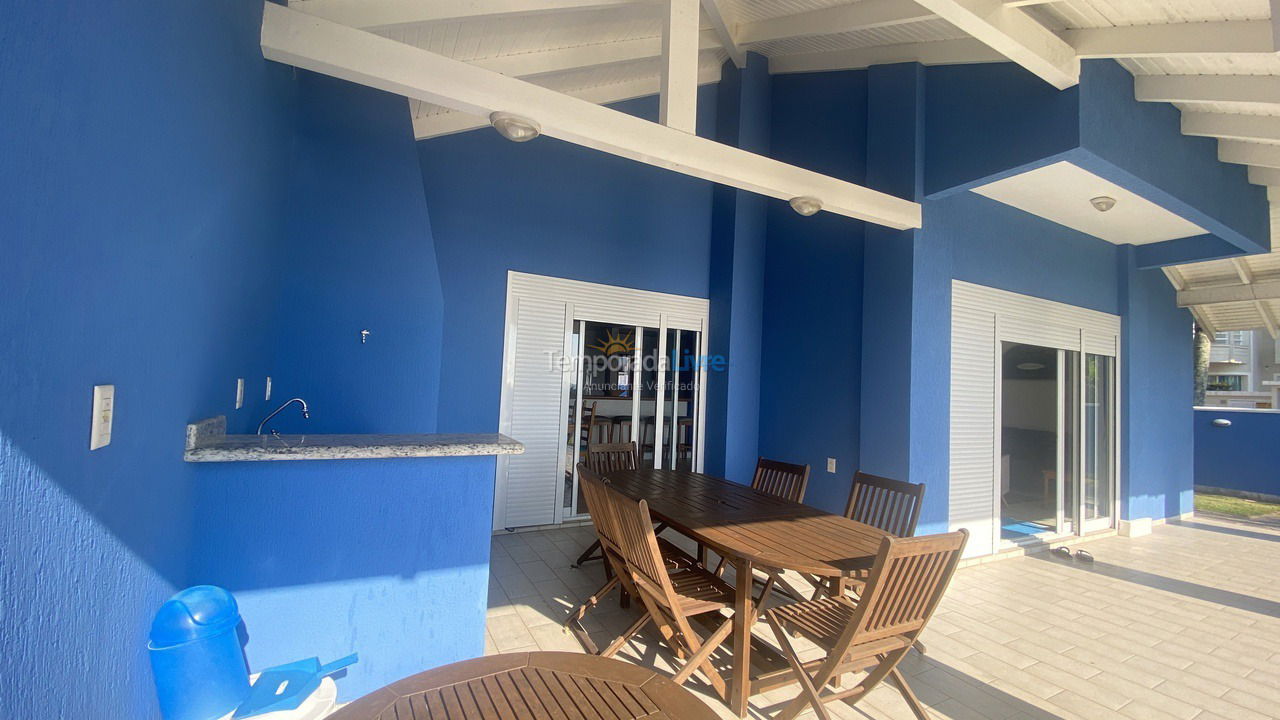 Casa para aluguel de temporada em Bombinhas (Canto Grande)