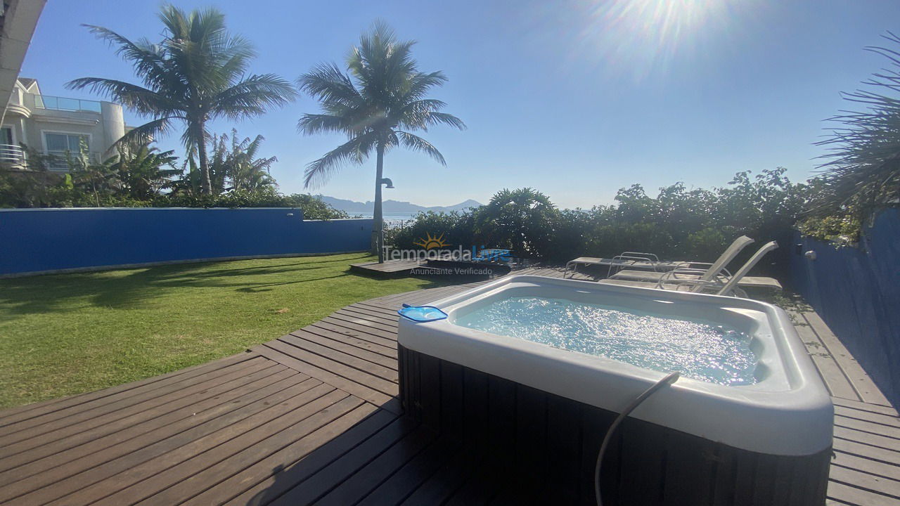 Casa para aluguel de temporada em Bombinhas (Canto Grande)