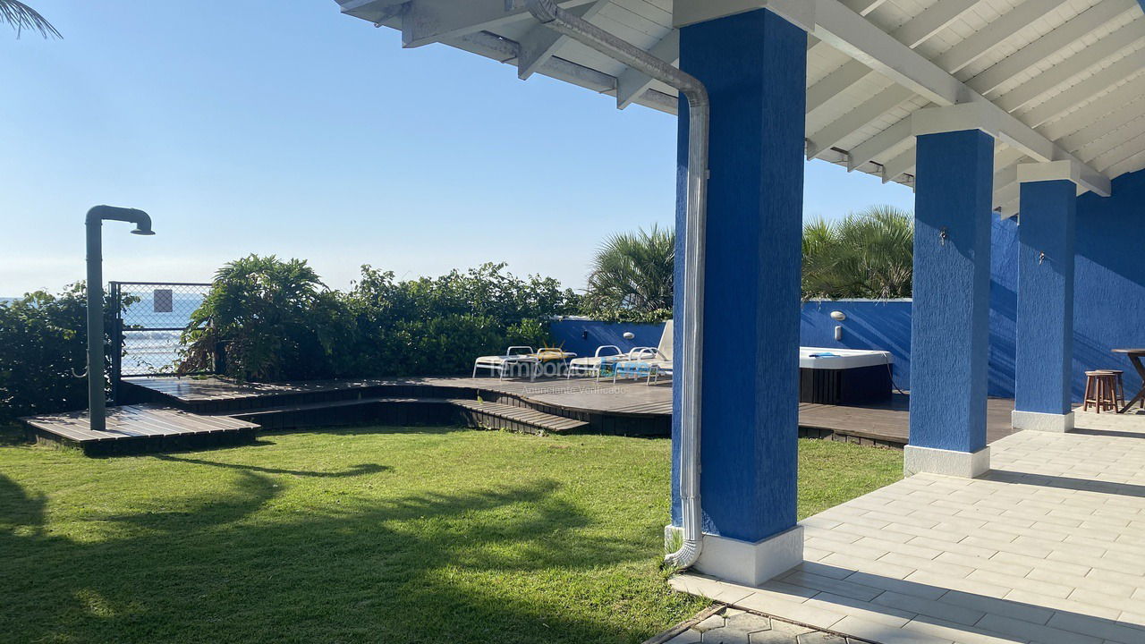 Casa para aluguel de temporada em Bombinhas (Canto Grande)